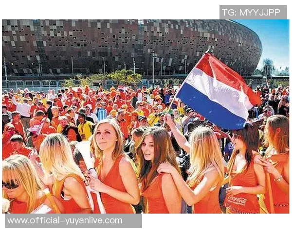 足球盛宴欢庆时刻球迷共聚共享激情与快乐